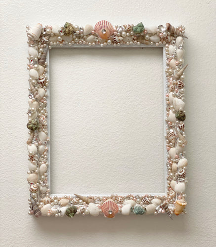 Sea shells and pearls picture frame